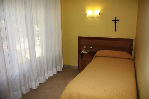 La Casa Di Nazareth Otel Roma